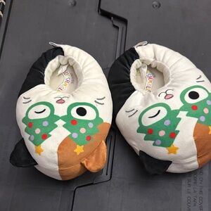 Cute Cartoon Slippers with Christmas Tree Design